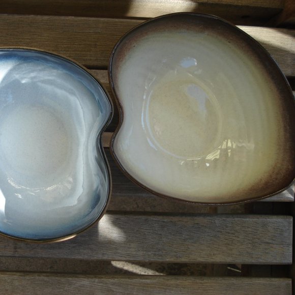 TWO PETER POTS QUAHOG BOWLS SEAGULL BLUE & MAHAGONY BROWN - Picture 2 of 10